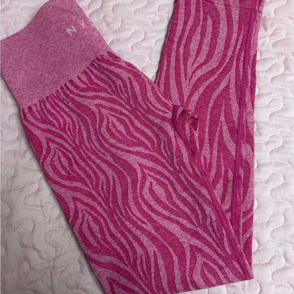 NVGTN Hot Pink Speckled Zebra Seamless Leggings